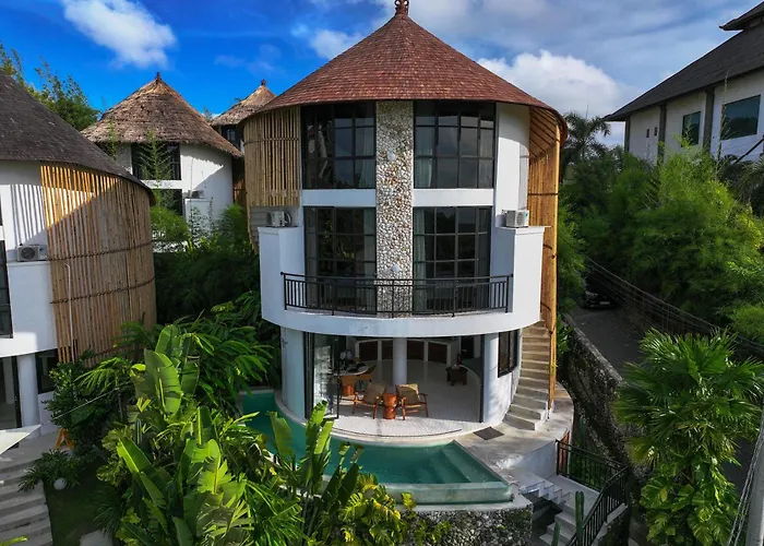 Hillstone Luxury Village