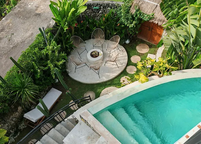 Hillstone Luxury Village *