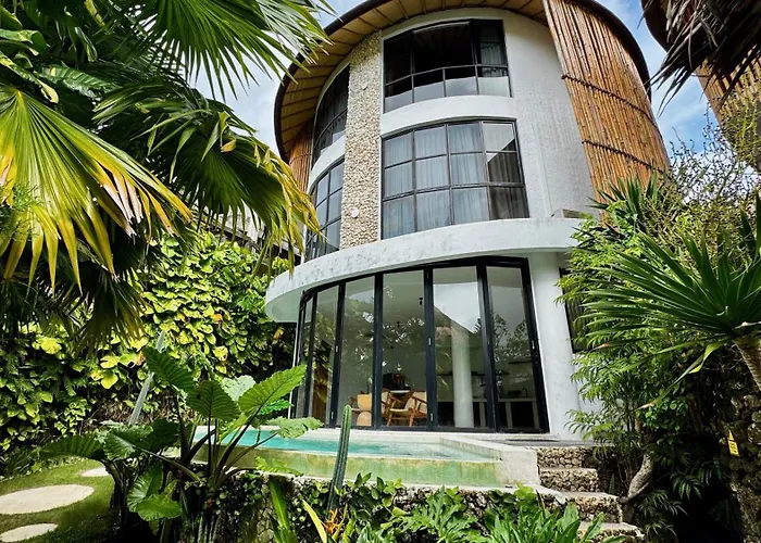 Hillstone Luxury Village